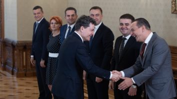 Ieri au avut loc noi consultări cu partidele la Cotroceni. PSD va decide astăzi dacă intră sau nu la guvernare
