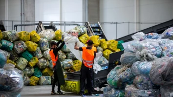 2 tineri din Iași lansează prima aplicație din România care digitalizează reciclarea, Reverse PET. Bogdan Roșu, fondator: „Aplicația e gratuită și poate fi descărcată de pe iOS și Android”