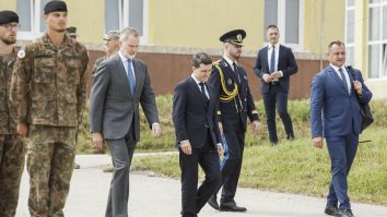 Nicușor Dan și Regele Felipe al VI-lea au mers la Cincu: „România, o țară care simte în fiecare zi efectele războiului din Ucraina”