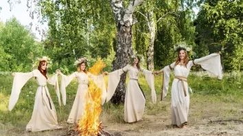 Noaptea de 23 spre 24 iunie este plină de obiceiuri magice. Ce tradiții și obiceiuri trebuie respectate