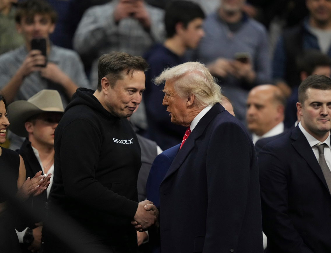 Musk amenință că retrage nava SpaceX Dragon, esențială pentru NASA și aliații săi. Cât de mult ar suferi Guvernul Statelor Unite