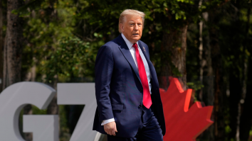 Trump a trimis întăriri în Orientul Mijlociu: Ce se întâmplă cu românii care trebuie să evacueze Iran și Israel