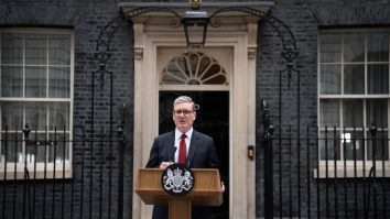 Regatul Unit anunță noi sancțiuni pentru a restricționa „mașina de război a lui Putin”. Trump a indicat că nu susține acest plan