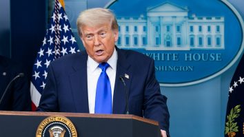Trump confirmă ca a blocat încercarea Israelului de a-l ucide pe Liderul Suprem al Iranului, Ali Khamenei: „L-am salvat de la o moarte foarte urâtă, iar el minte că a câștigat războiul cu Israelul”