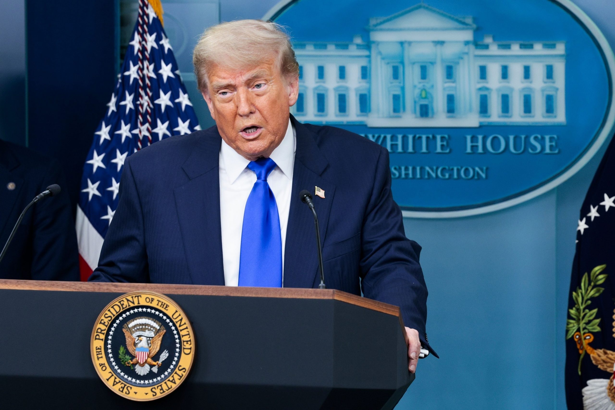 Trump confirmă ca a blocat încercarea Israelului de a-l ucide pe Liderul Suprem al Iranului, Ali Khamenei: „L-am salvat de la o moarte foarte urâtă, iar el minte că a câștigat războiul cu Israelul”