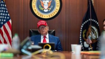 Trump a convocat o nouă ședință de securitate în Situation Room, la 20:00. Iranul amenință să atace bazele SUA