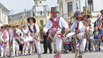 Astăzi sărbătorești Rusaliile: Ce semnificație are sărbătoarea și ce nu e bine să faci de Rusalii, conform credinței populare