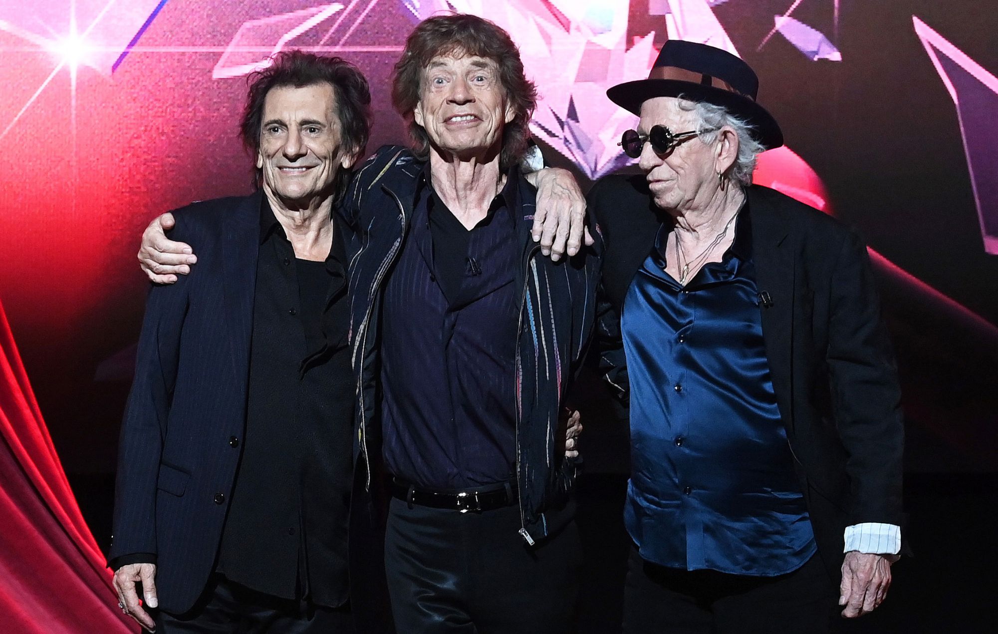 The Rolling Stones lucrează la un nou album în studiourile Metropolis din Londra. Piesele sunt înregistrate de membrii originali