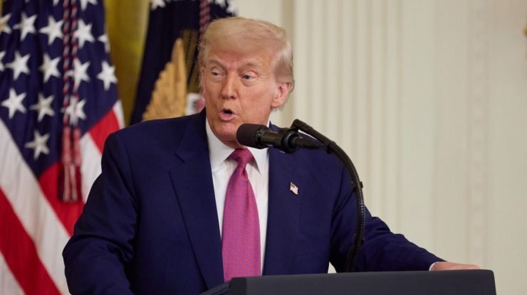CNN: Trump nu exclude o intervenție militară asupra Iranului. Ce se discută în Camera de Situații de Urgență a Casei Albe?