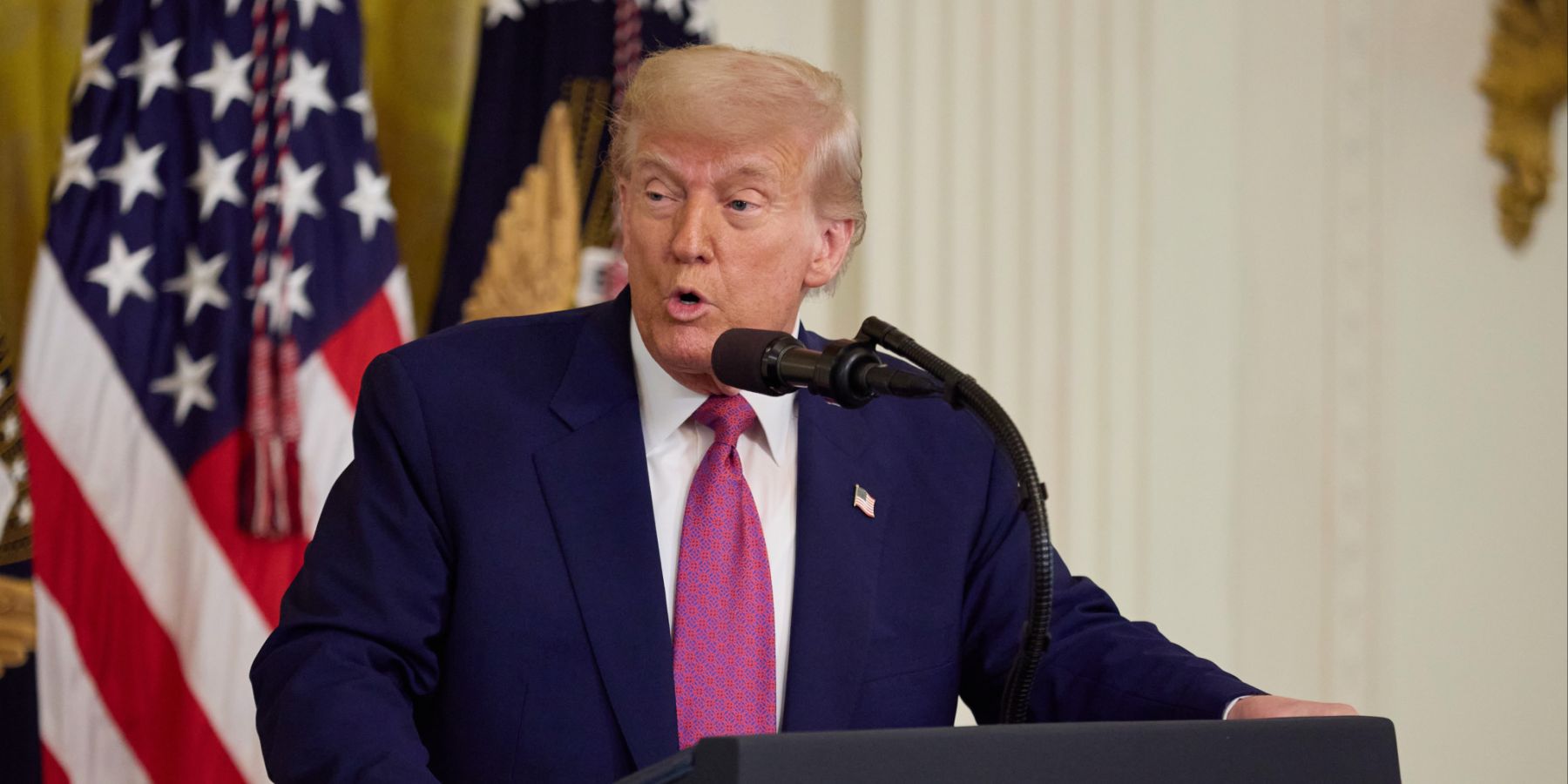 CNN: Trump nu exclude o intervenție militară asupra Iranului. Ce se discută în Camera de Situații de Urgență a Casei Albe?