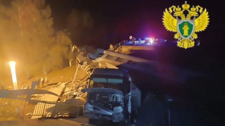 Șapte persoane au murit în Rusia după ce un pod s-a prăbușit peste un tren în regiunea Briansk, la granița cu Ucraina