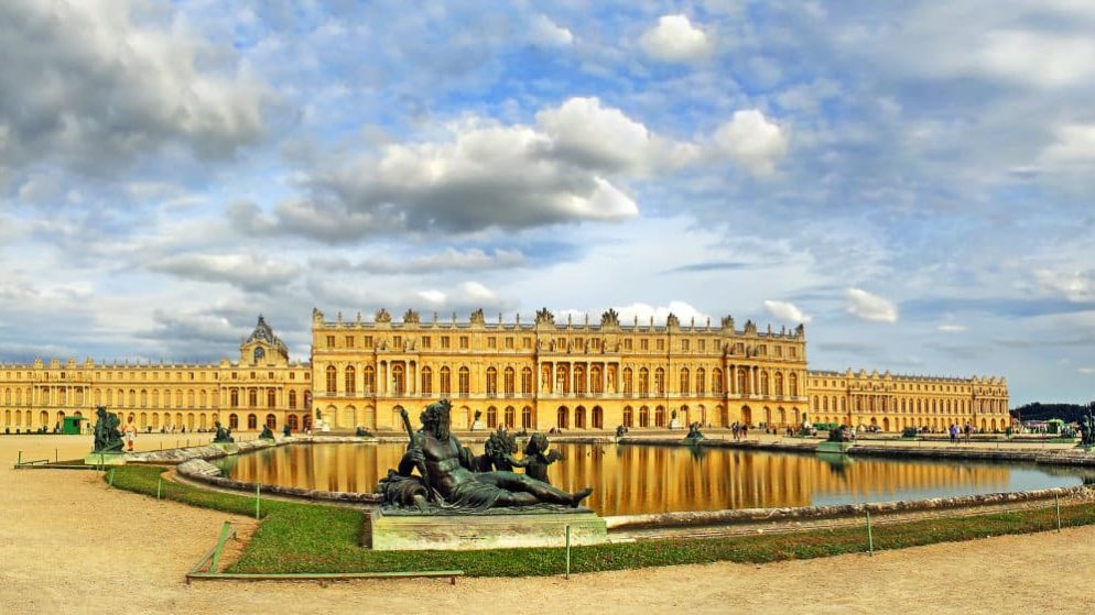 Unde mergi în vacanță? În fiecare sâmbătă poți vedea un duel în Curtea de Marmură a Castelului Versailles. Cum e conceput noul program