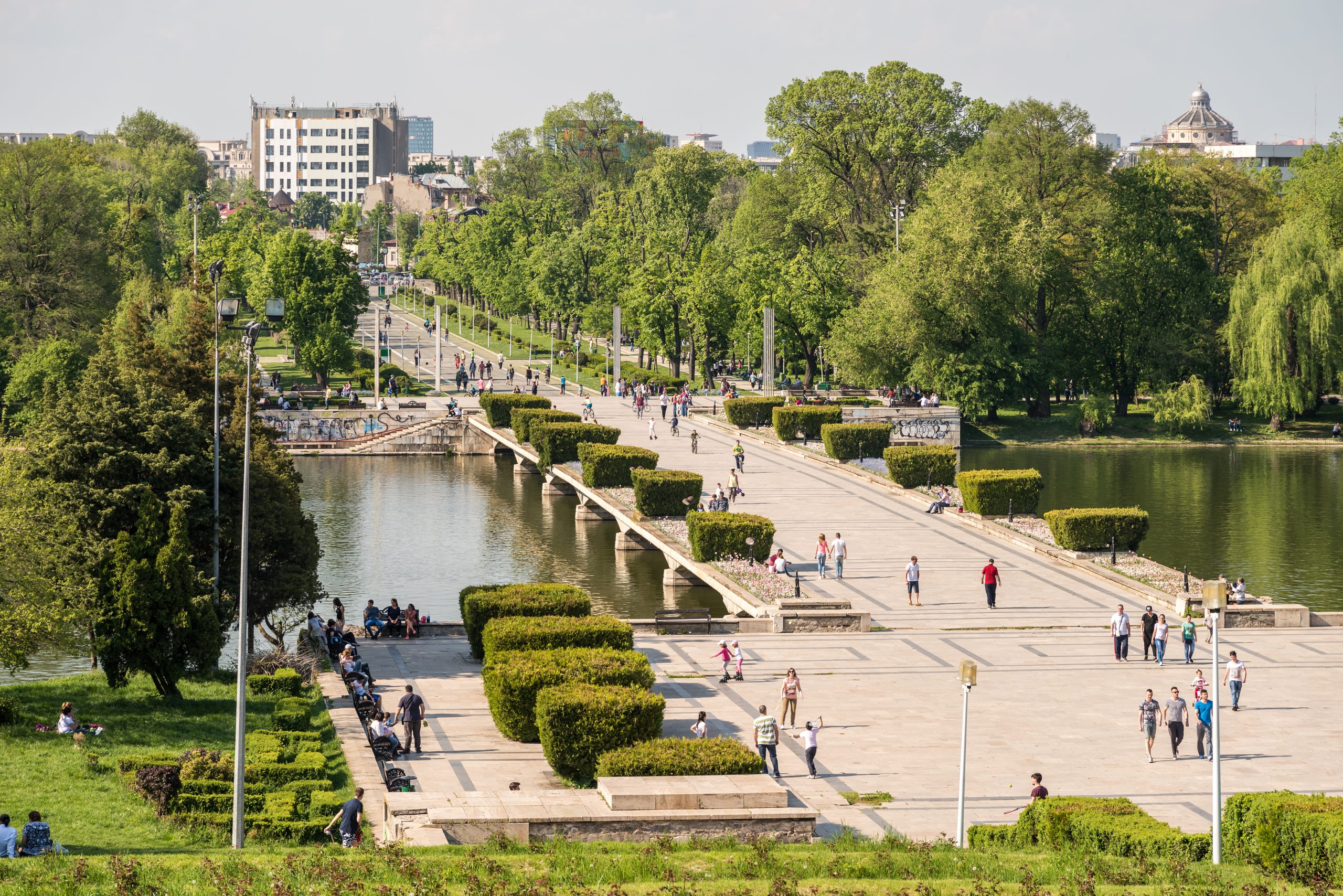 Te bucuri de vreme însorită și caldă de 1 iunie. Maximele ajung la 28 de grade Celsius