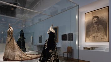 Ce vezi în weekend la Paris? Expoziția „Părintelui Haute Couture”, Charles Frederick Worth