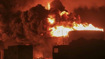 Navele marinei israeliene au atacat portul Hudaydah din Yemen, controlat de Houthi