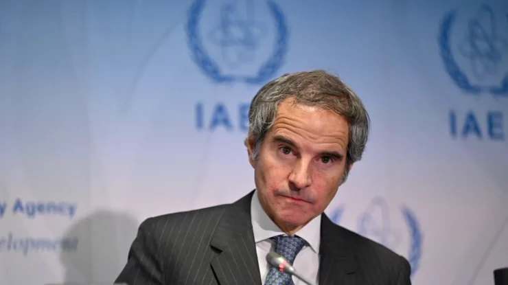 Iranul îi interzice directorului AIEA accesul la instalațiile sale nucleare și îndepărtează camerele de supraveghere de pe acestea