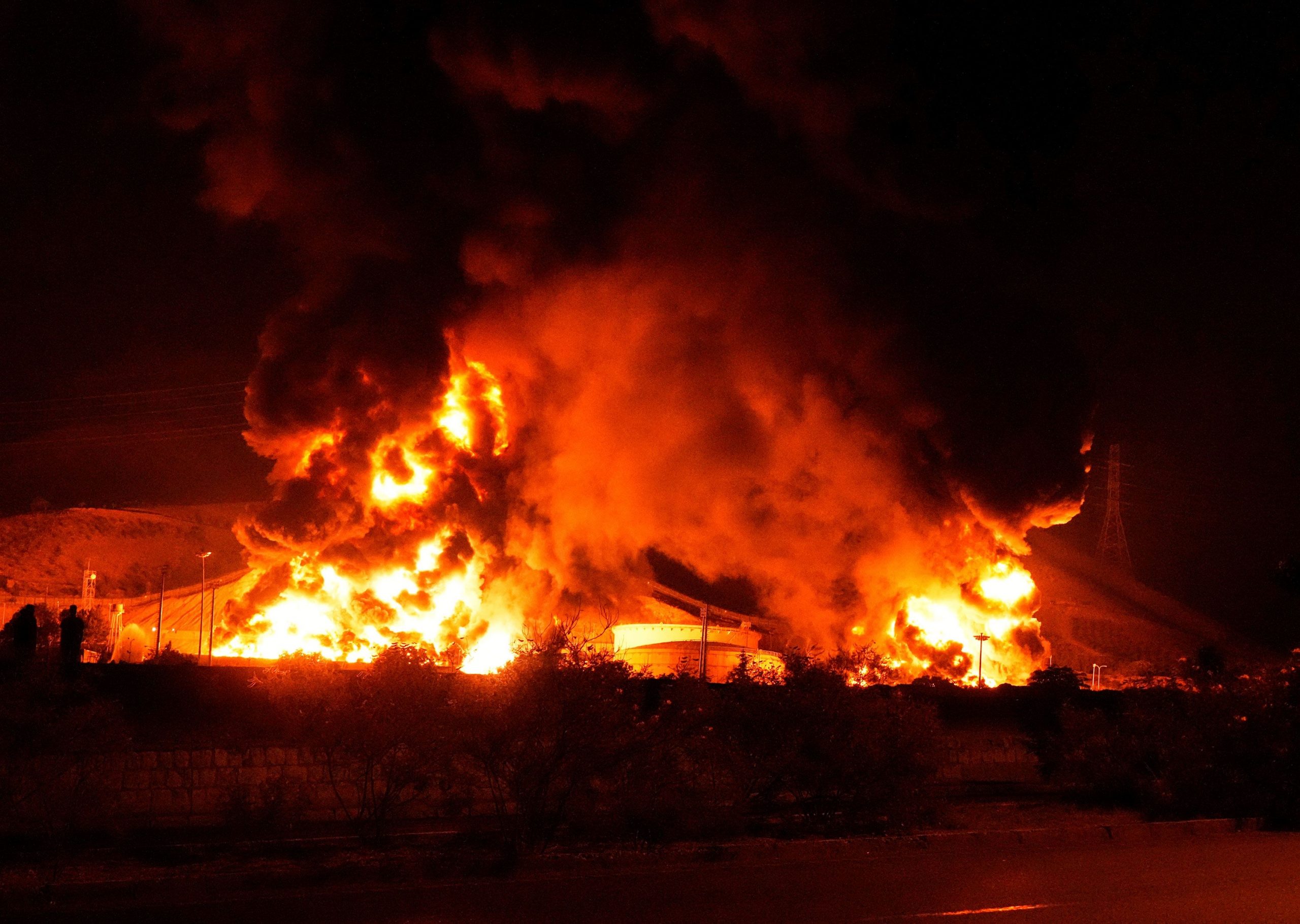 Israelul lovește masiv Teheranul. Presa iraniană: „Porțile iadului s-au deschis. Israelienii au înnebunit”