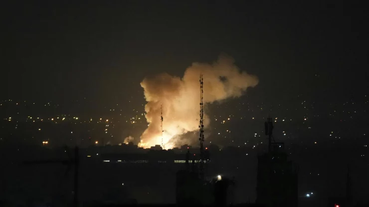 Preţurile gazelor europene au crescut peste noapte cu 30%. Preţul petrolului a urcat la 114 dolari/baril, cel mai ridicat nivel de la începutul războiului, şi loveşte în plin economia americană