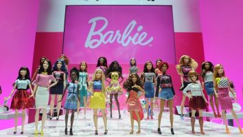 Producătorul Barbie se asociază cu OpenAI și pregătește lansarea primei jucării dotată cu Inteligență Artificială