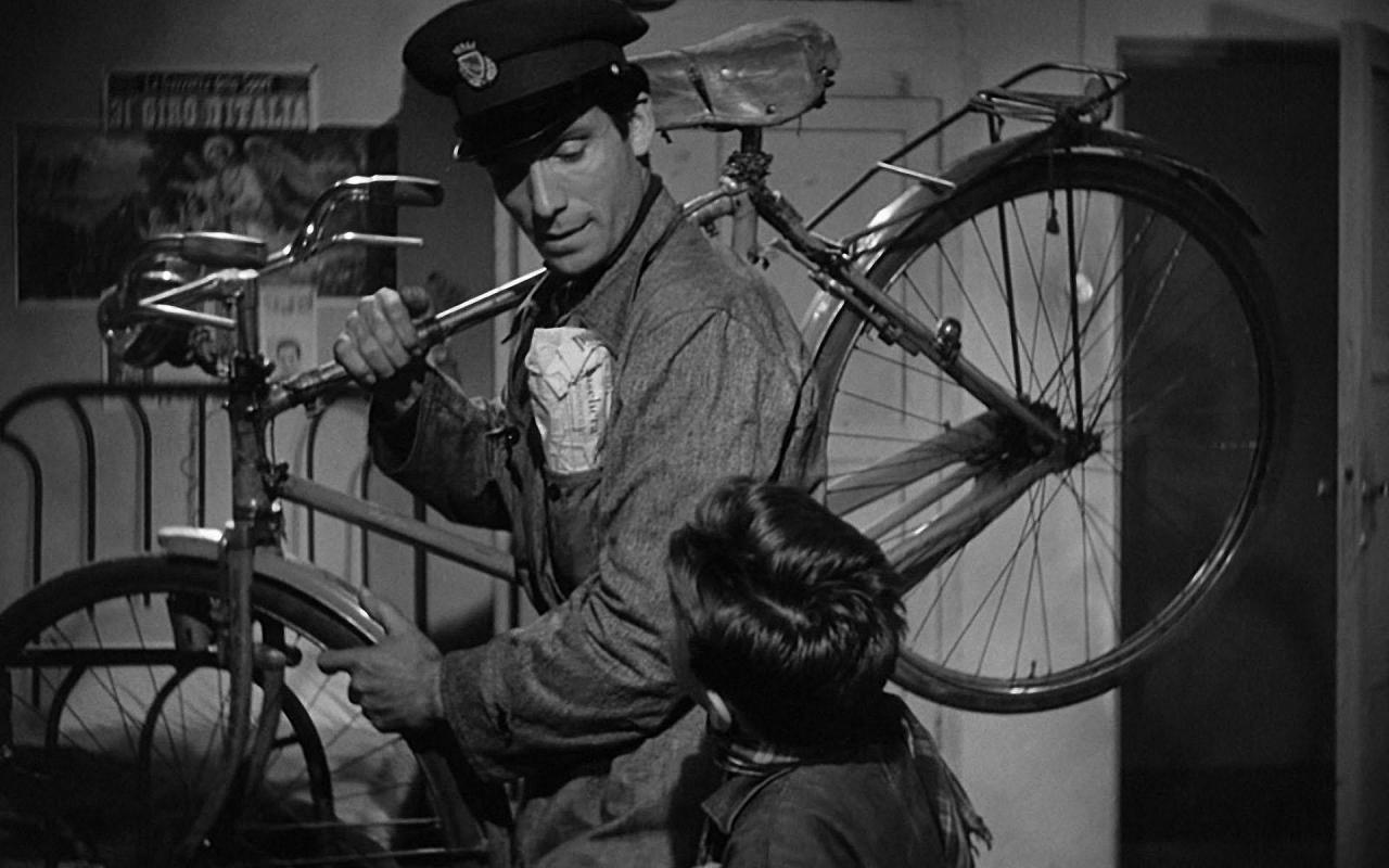 Azi e Ziua Internațională a Bicicletei! Care sunt cele 3 momente cinematografice care au făcut istorie