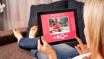 Gen Z lansează trendul reverse catfishing. Tinerii aleg să posteze poze nefiltrate și descrieri simple, fără să se „vândă” perfect