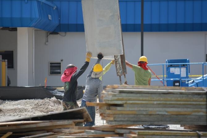 Italienii se plâng că le pleacă românii și rămân fără forță de muncă. Anul trecut, peste 35.000 de români s-au întors în țară