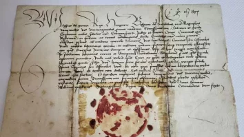 Un document regal din 1470, semnat de Matei Corvin, iese la lumină după 130 de ani. Arhiviștii din Bistrița l-au găsit printre acte vechi