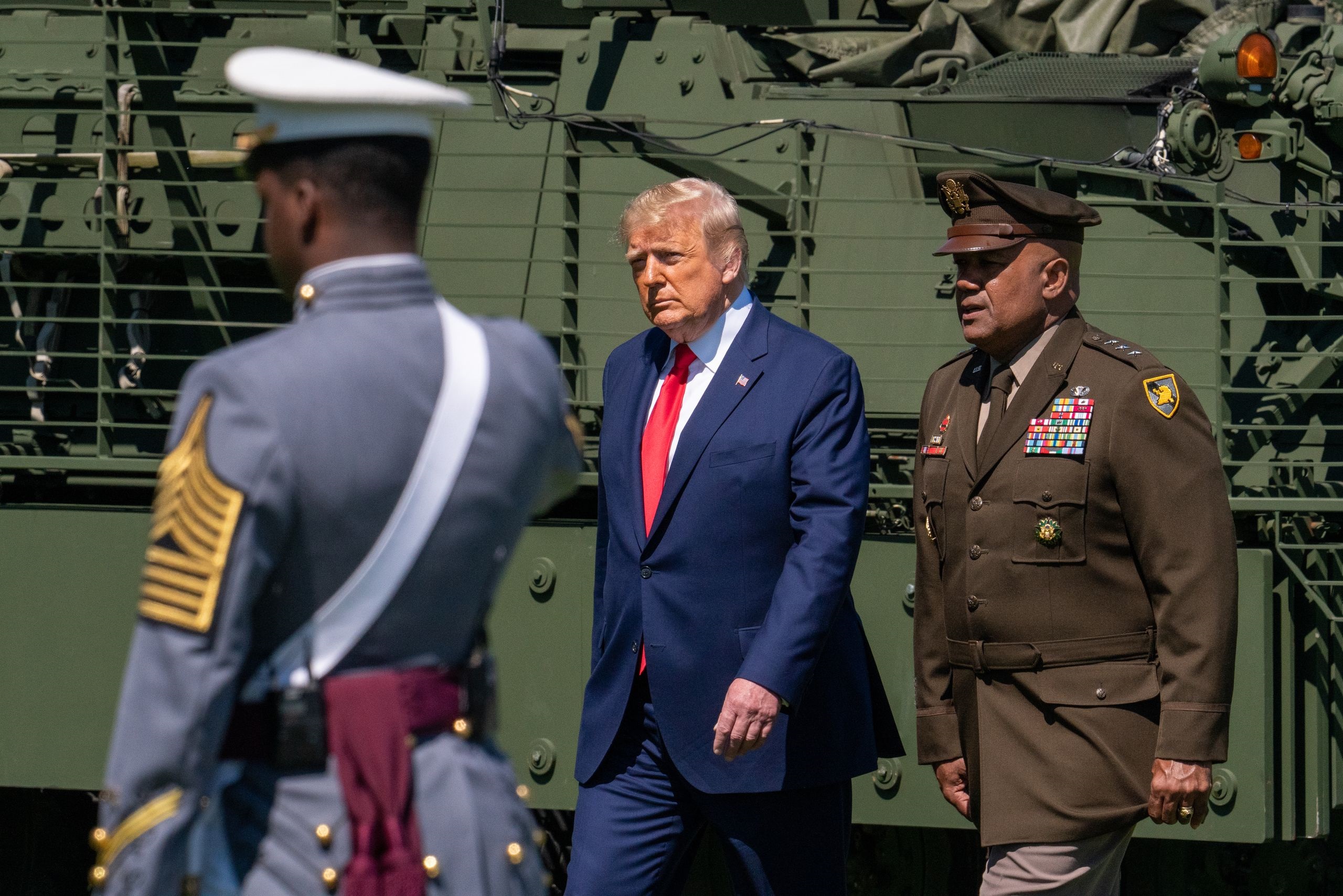 Trump avertizează că nu va tolera proteste pe 14 iunie, când are loc Parada Militară, chiar de ziua lui: „Cine protestează va fi întâmpinat de o forță majoră”