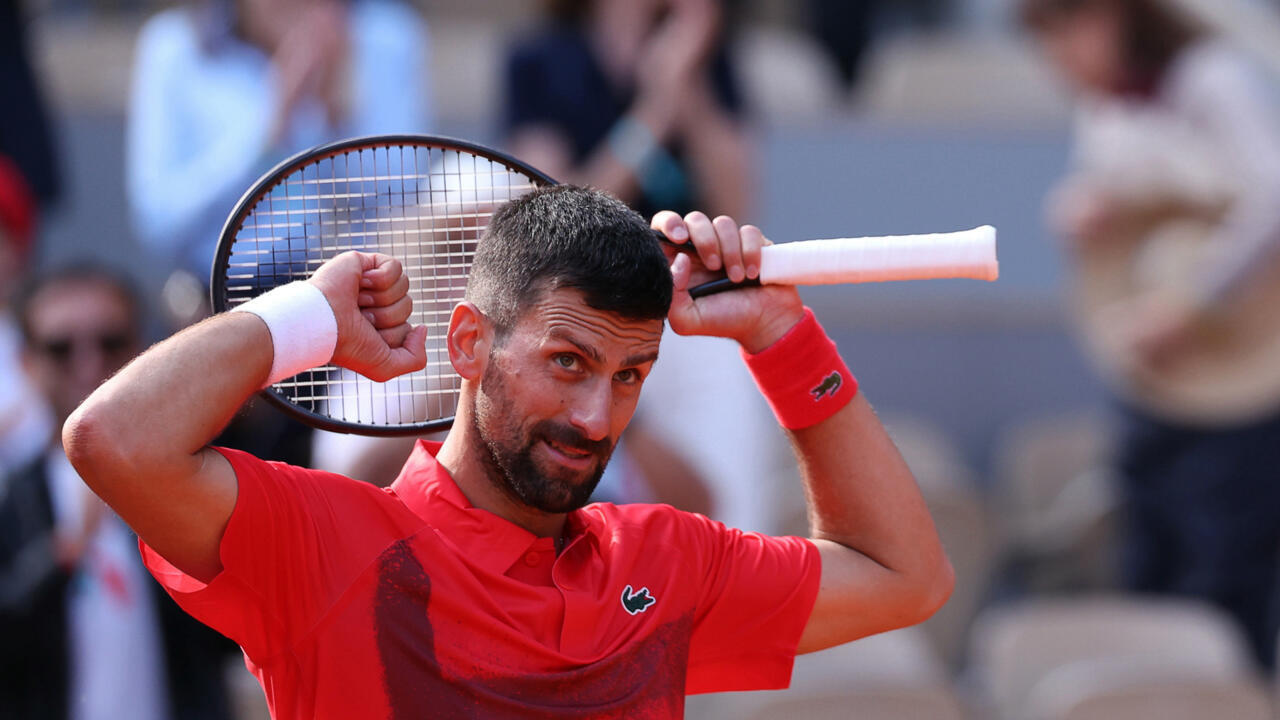 Novak Djokovic a obţinut victoria cu numărul 100 la Roland Garros, după ce l-a învins pe britanicul Cameron Norrie
