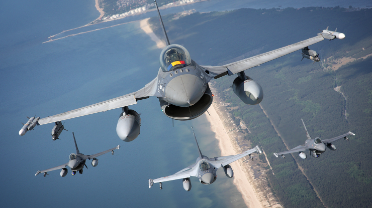 Olanda donează României 18 avioane de vânătoare F-16