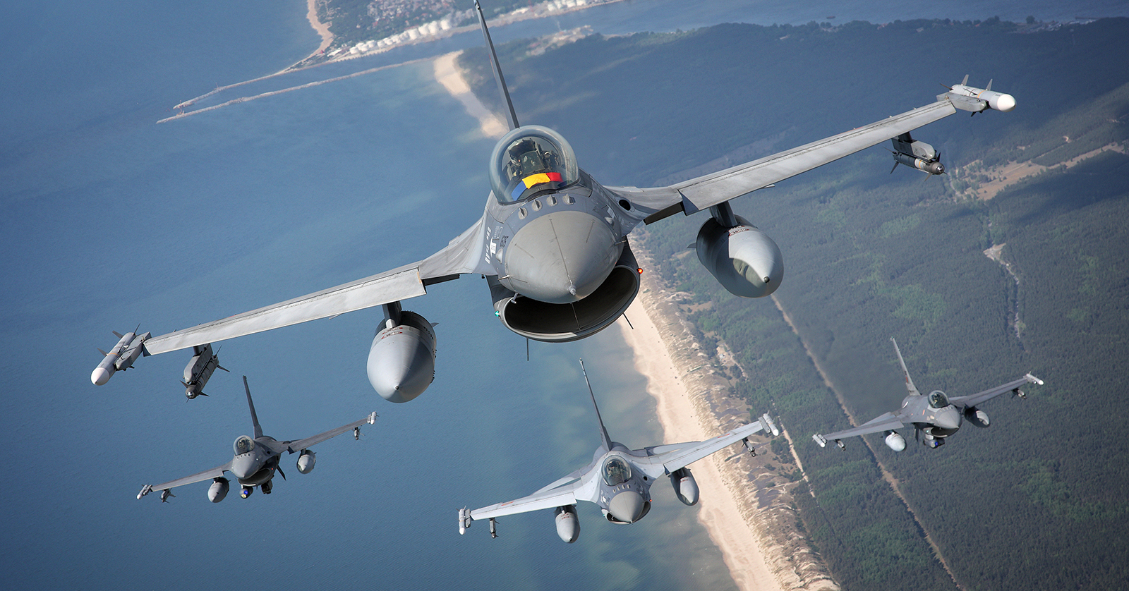 Olanda donează României 18 avioane de vânătoare F-16