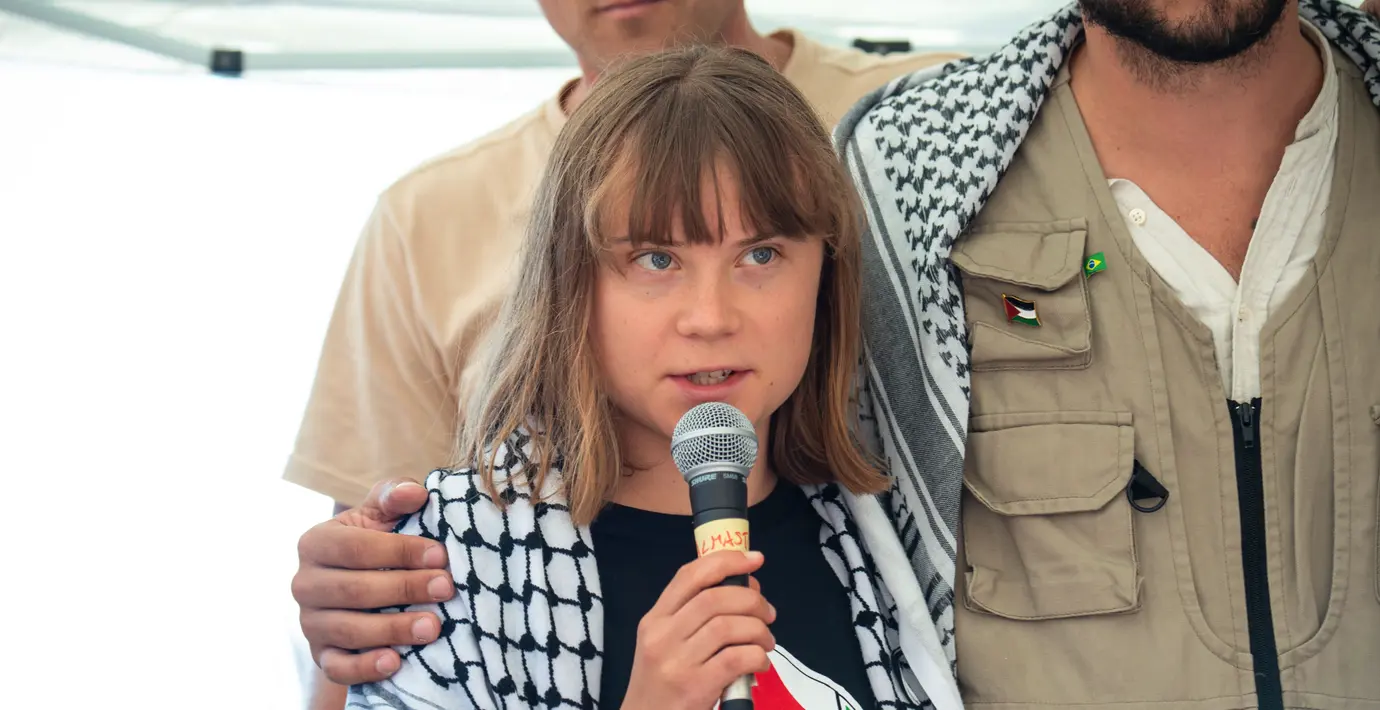 Israel a capturat nava Madleen cu ajutor umanitar pentru Gaza. Greta Thunberg și echipajul au fost arestați în apele internaționale: „Spectacolul s-a terminat”