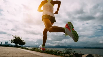 Azi sărbătorești Ziua Mondială a Alergării. Andrei Roșu, sportiv de performanță: „Am început să fac sport pentru că am devenit tată. Am vrut să fiu un exemplu”