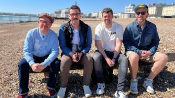 Un bărbat din Anglia a înființat un grup de sprijin pentru tați: „Ne simțim marginalizați, avem nevoie să fim văzuți”