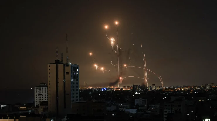 LIVE UPDATE. Trump anunță încetarea focului între Israel și Iran. Oficialii iranieni confirmă, Netanyahu le-a cerut miniștrilor să nu comenteze. Armistițiul a intrat în vigoare la 07:00. Iranul a continuat atacurile