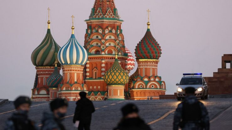 Rusia recrutează ucraineni pentru sabotaje în Europa, avertizează serviciile de informații