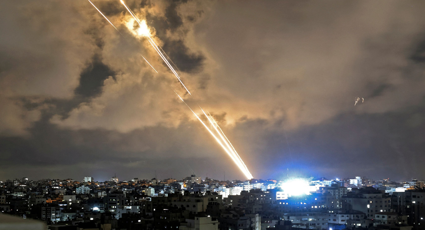 LIVE UPDATE. Război Israel-Iran: Atacurile se intensifică. Trump spune că Statele Unite s-ar putea implica în conflict și amenință Iranul că va fi lovit „cu toată forța” dacă va ataca SUA