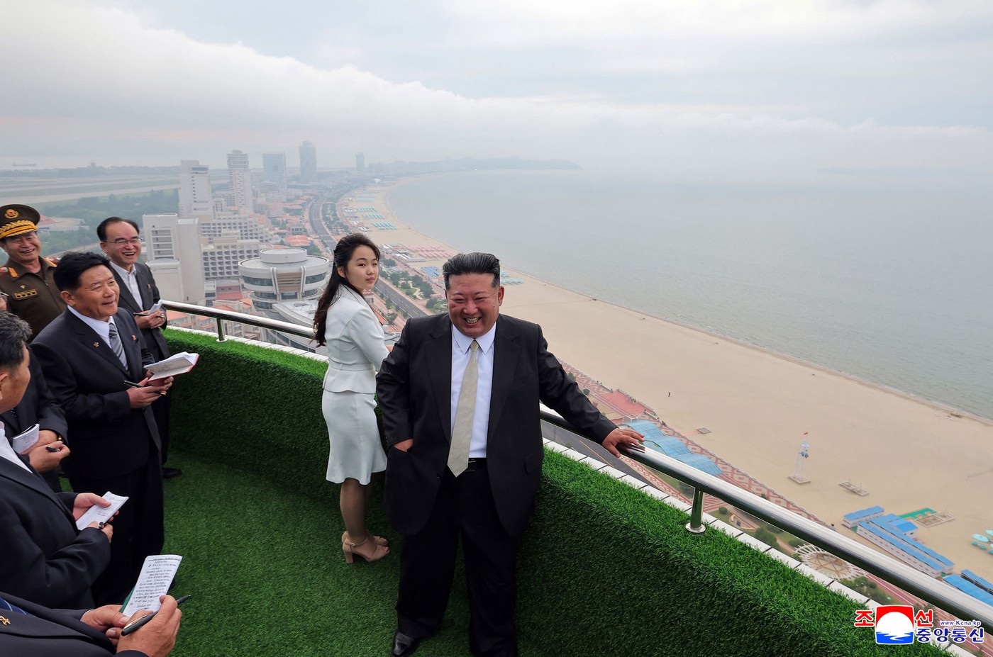 Kim Jong-un a inaugurat o stațiune de lux pe litoral, cu o plajă de 4 kilometri lungime, în Coreea de Nord