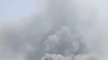 VIDEO. Un avion cu destinația Londra s-a prăbușit la scurt timp după decolare în India. 241 de persoane aflate la bord au murit. Un singur pasager a supraviețuit