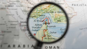 Statele Unite au cerut Chinei să împiedice Iranul să închidă Strâmtoarea Ormuz