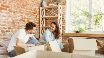 Tinerii britanici pleacă din orașele natale pentru o viață mai bună. 14% dintre ei aleg să se mute în apropierea Londrei și să facă naveta