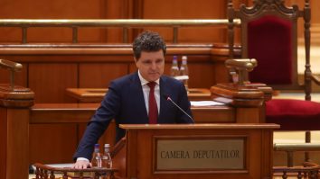 Ziua 11 a „Onestității”: Nicușor Dan amână formarea unui Guvern. Cine ar putea controla SRI-ul și cele mai importante Ministere