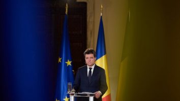 Noua Democrativă se naște greu: Nicușor Dan nu găsește consens politic și pleacă în vizite externe