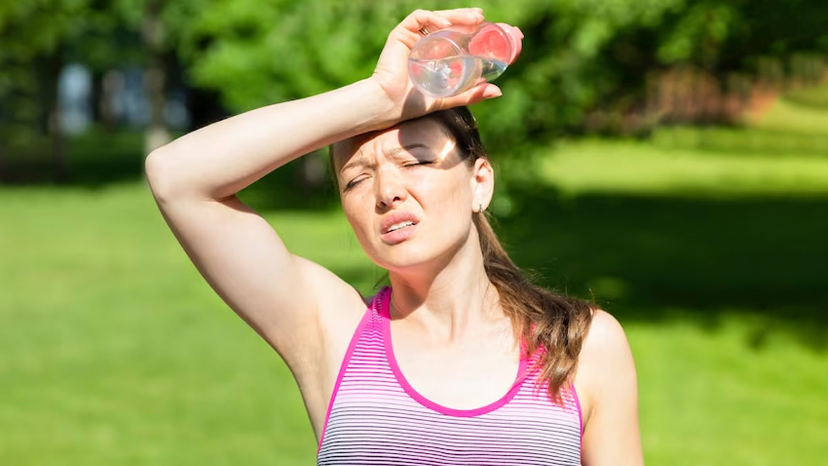 Cum îți protejezi pielea pe caniculă? Dr. Adelina Popa: „Recomandăm să folosim seruri antioxidante înainte de crema cu SPF”