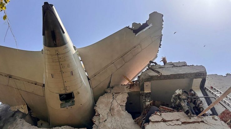 Anchetatorii indieni au recuperat cele două cutii negre ale avionului Air India. Cercetările vor fi realizate alături de o echipă de investigatori americani