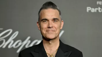 Robbie Williams a fost numit ambasador muzical al FIFA. Artistul va cânta la festivitatea de deschidere a Cupei Mondiale