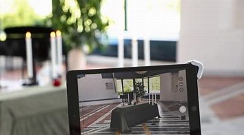 Scammerii fac feed-uri live false de la înmormântări ca să fure bani. Escrocii scanează anunțurile funerare și creează profiluri false