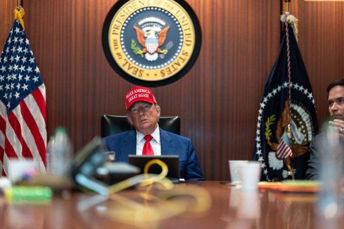 Cine a fost prezent în Situation Room când Trump a decis să bombardeze siturile nucleare din Iran