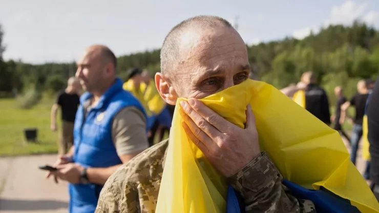 Ucraina și Rusia efectuează un nou schimb de prizonieri. Zelenski: „Ne străduim să ne aducem oamenii înapoi”