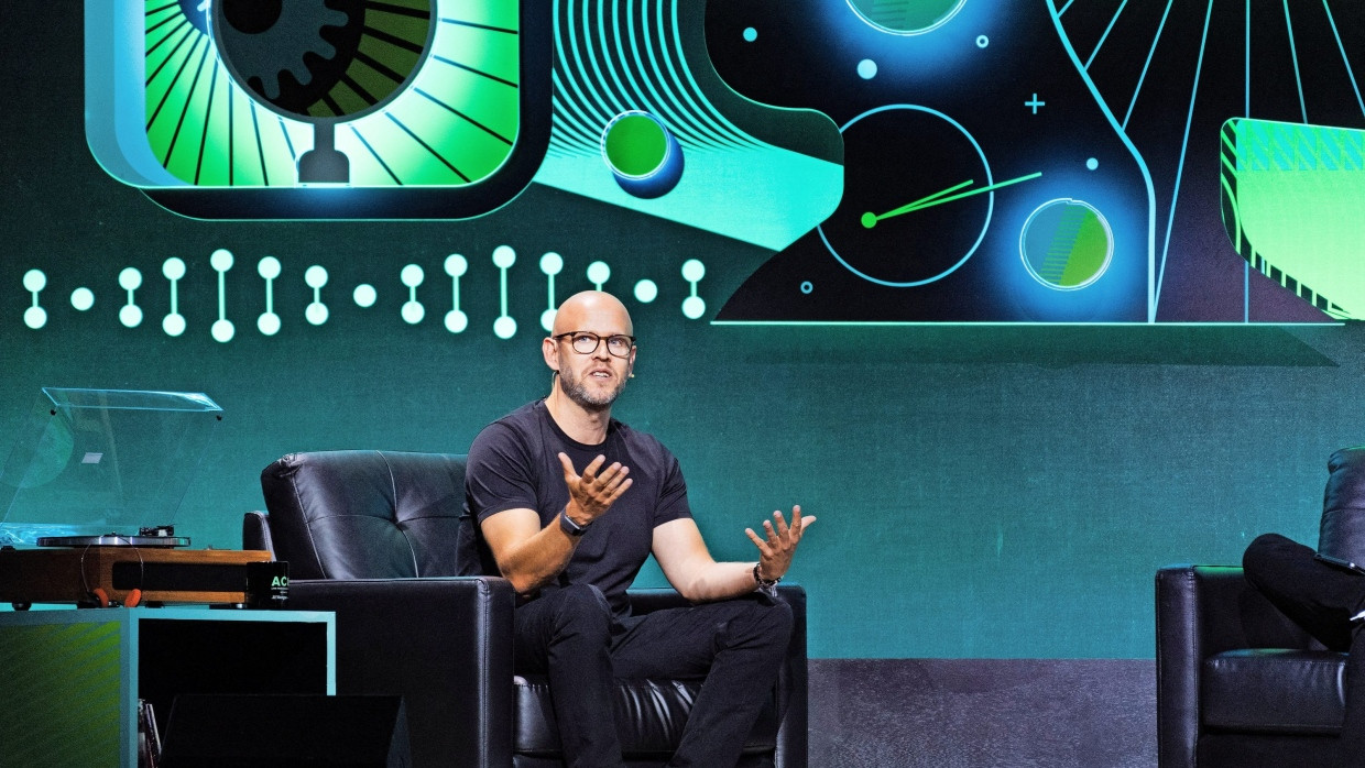 CEO-ul Spotify investește 600 de milioane de euro în tehnologie militară: Helsing devine un lider în apărarea europeană bazată pe A.I.